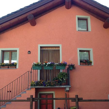 Maison Des Challant Challand Saint Victor Exterior photo